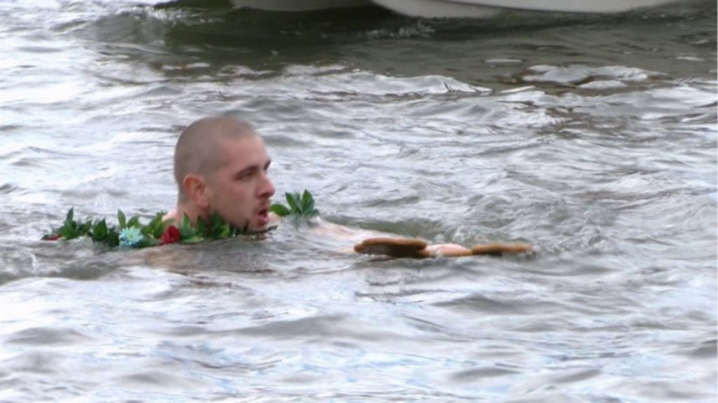 Plivanje za krst Časni na Bogojavljanje