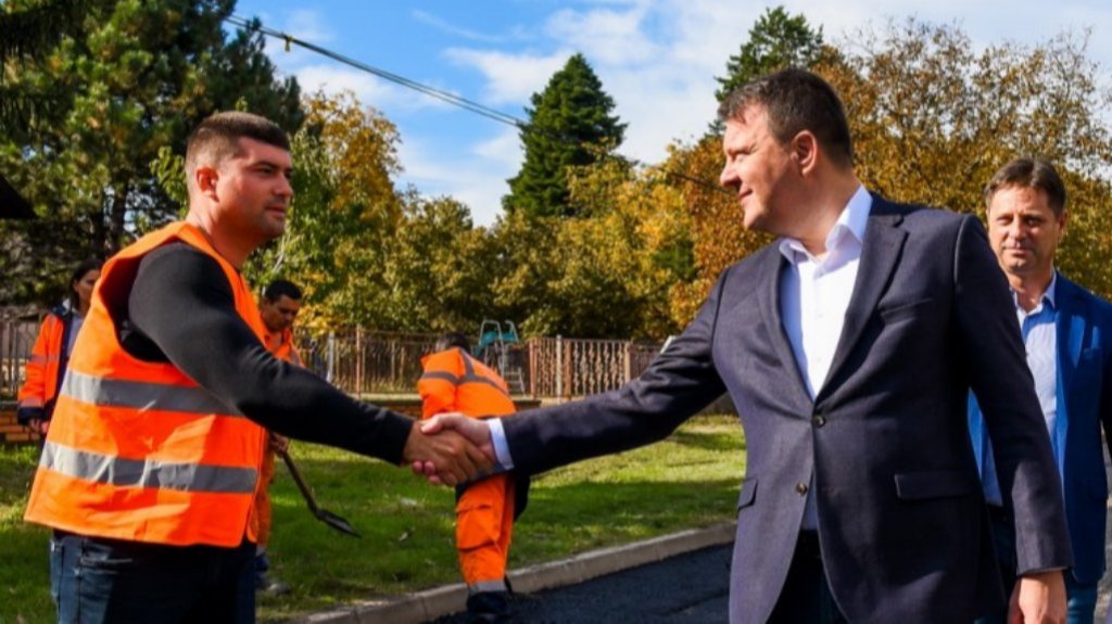 Mirović: Na osnovu smernica predsednika Vučića rekonstruisali smo više od 50 kilometara lokalnih puteva na Fruškoj gori