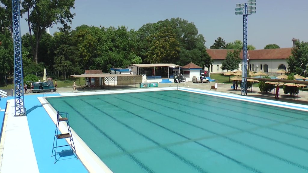 Sportski centar u Bečeju traži spasioce za otvorene bazene
