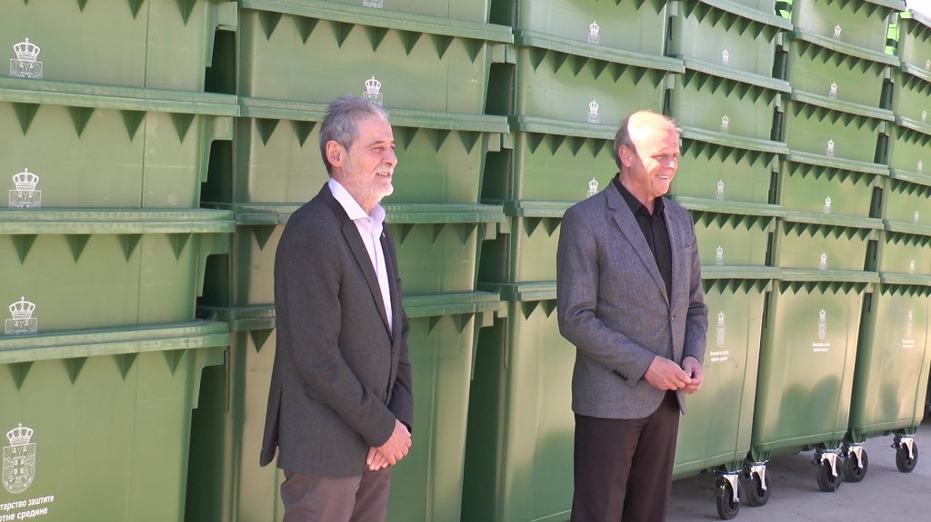 Opština Bečej dobila kontejnere za biorazgradivi otpad