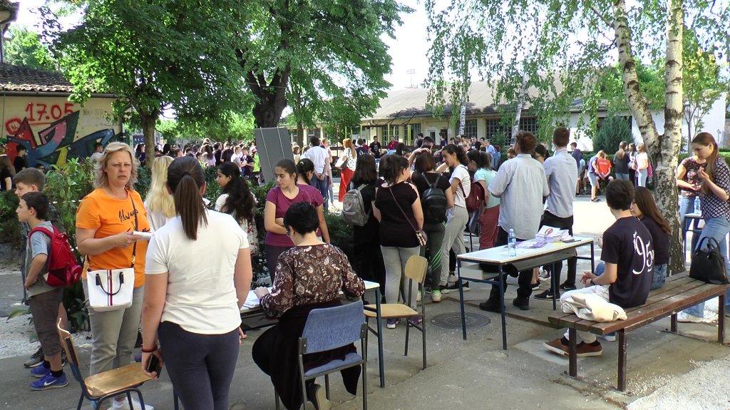 Sajam sportova u Gimnaziji okupio osnovce iz opštine Bečej