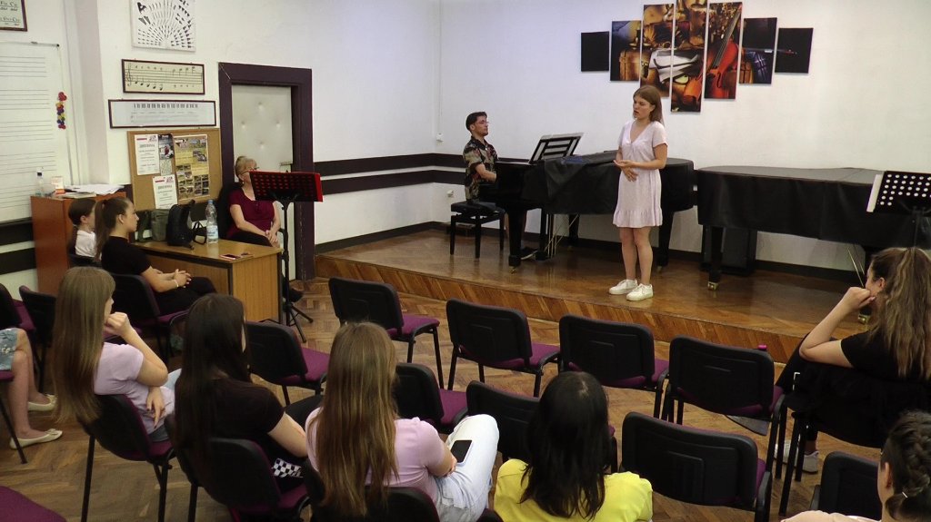 Muzička škola održala promotivni čas solo pevanja