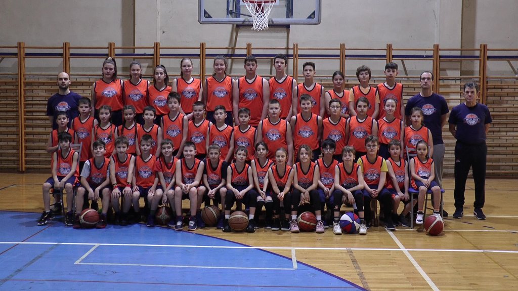 Košarkaški kamp okupio više od 40 sportista iz Bečeja i Temišvara