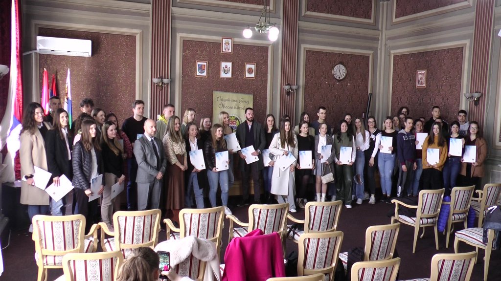 Stipendije za 72 studenata iz opštine Bečej
