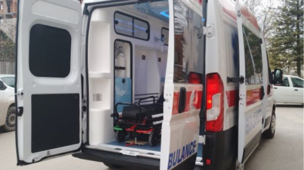 Novo sanitetsko vozilo i ultrazvučni aparat za rumski Dom zdravlja