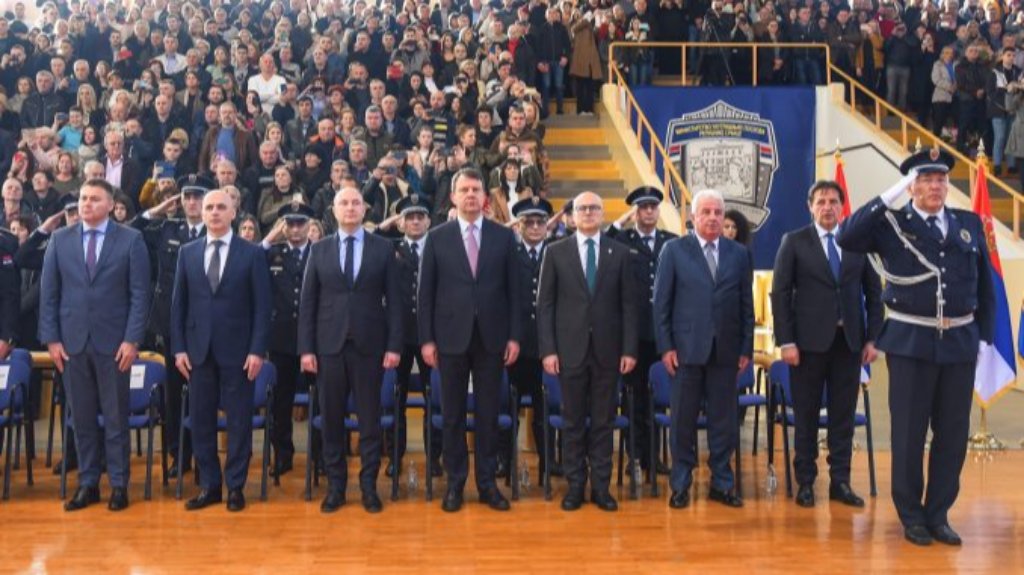 Mirović na promociji polaznika Centra za osnovnu policijsku obuku u Sremskoj Kamenici
