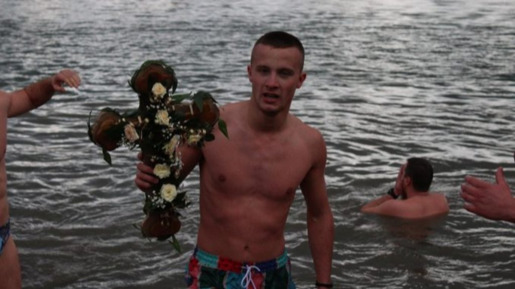 Milisav Živanović iz Vrdnika (21) pobednik plivanja za Časni krst 