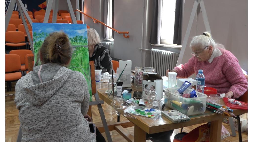 Slikarska kolonija u Kulturnom centru  okupila dvadesetak umetnica – amaterki iz Kikinde i okoline