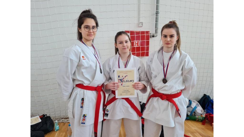 Karate klub “Feniks” na Seniorskom prvenstvu Srbije osvojio dve bronze