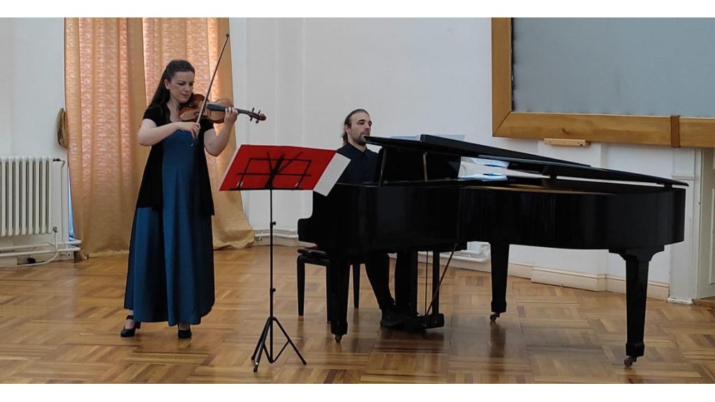 Poklon koncert Muzičke škole ,,Slobodan Malbaški” na radost Kikinđana