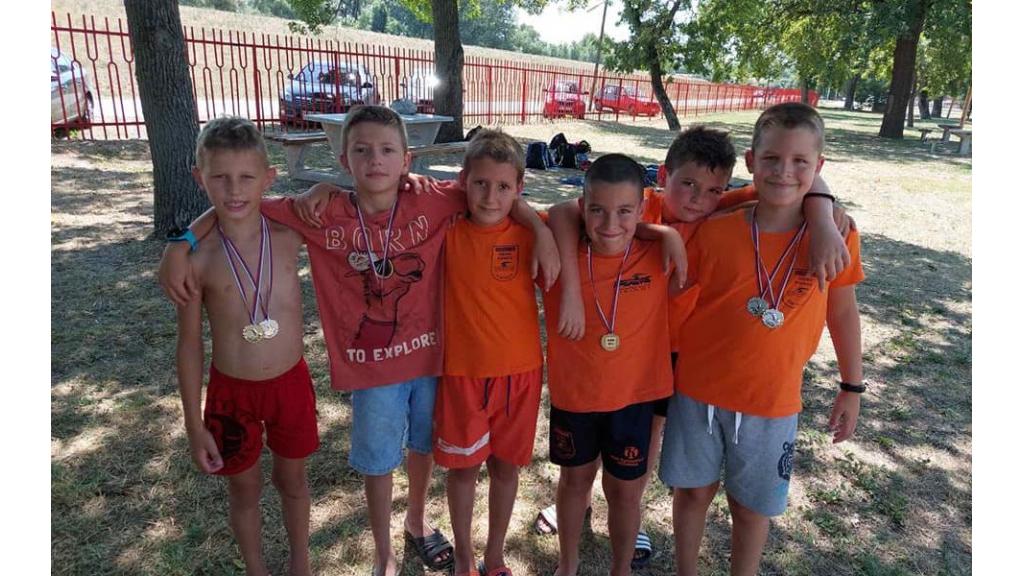 Plivači “Velike Kikinde” osvojili 42 medalje u Senti