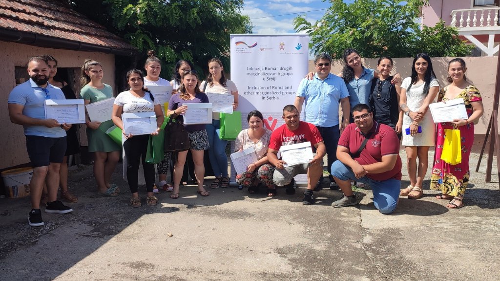Nakon obuke za pripadnike romske zajednice 12 kandidata steklo sertifikate