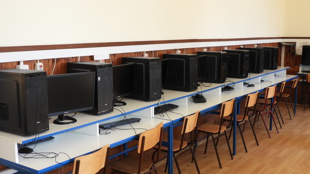 Nova računarska oprema za srednjoškolce