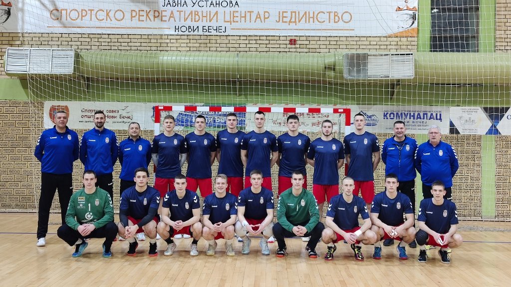 Juniorska rukometna reprezentacija Srbije na pripremama u Novom Bečeju