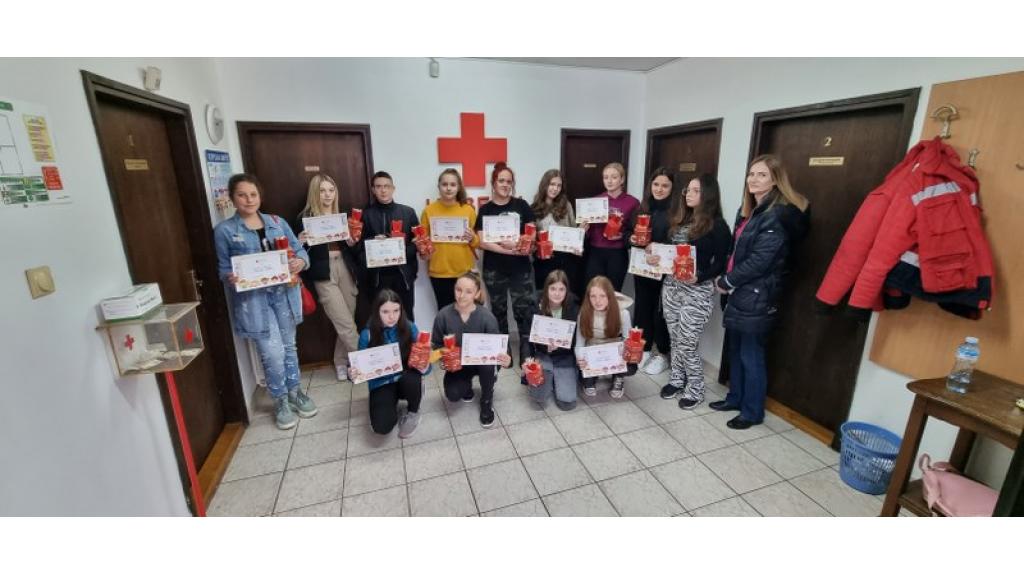 Crveni krst Apatin održao Opštinsko takmičenje „Šta znaš o zdravlju?“