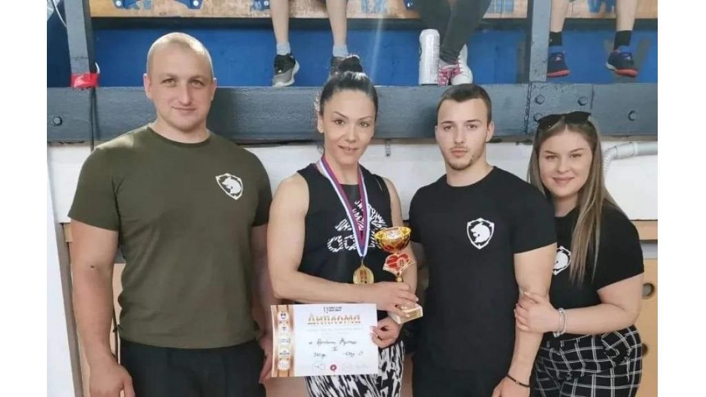 Dragana Kulaš odbranila titulu prvakinje Srbije u benč presu