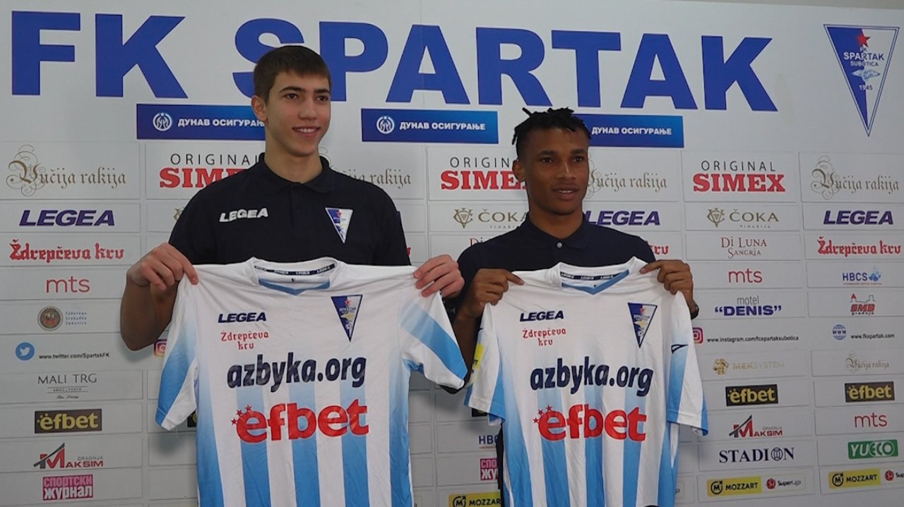 Dvojica igrača iz omladinske škole u „Spartaku”