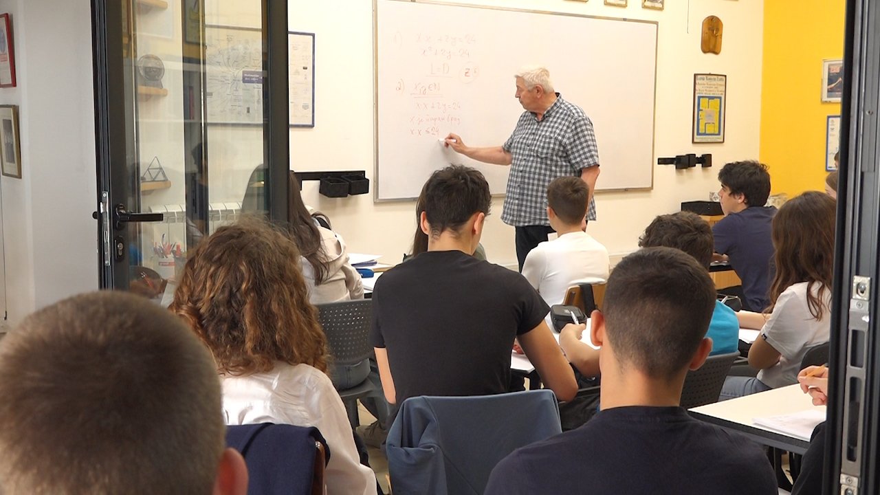 Profesor dr Vojislav Andrić  održao predavanje u Matematičkoj školi „Gauss”  