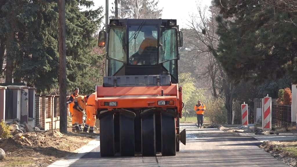Bakić: Za asfaltiranje ulica 220 miliona