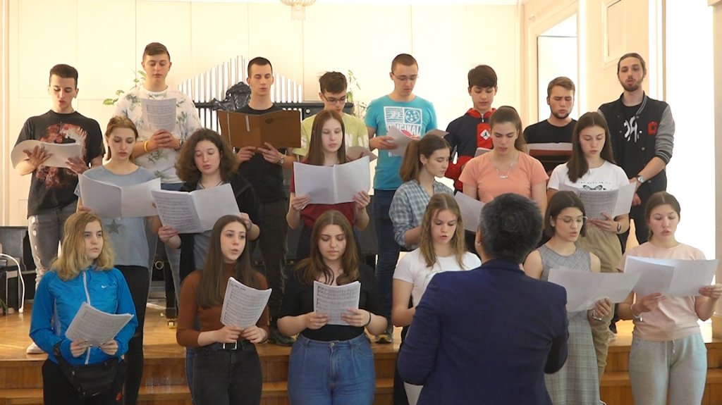 Mokranjcu u čast: Učenici Muzičke škole pevali u rodnom mestu kompozitora