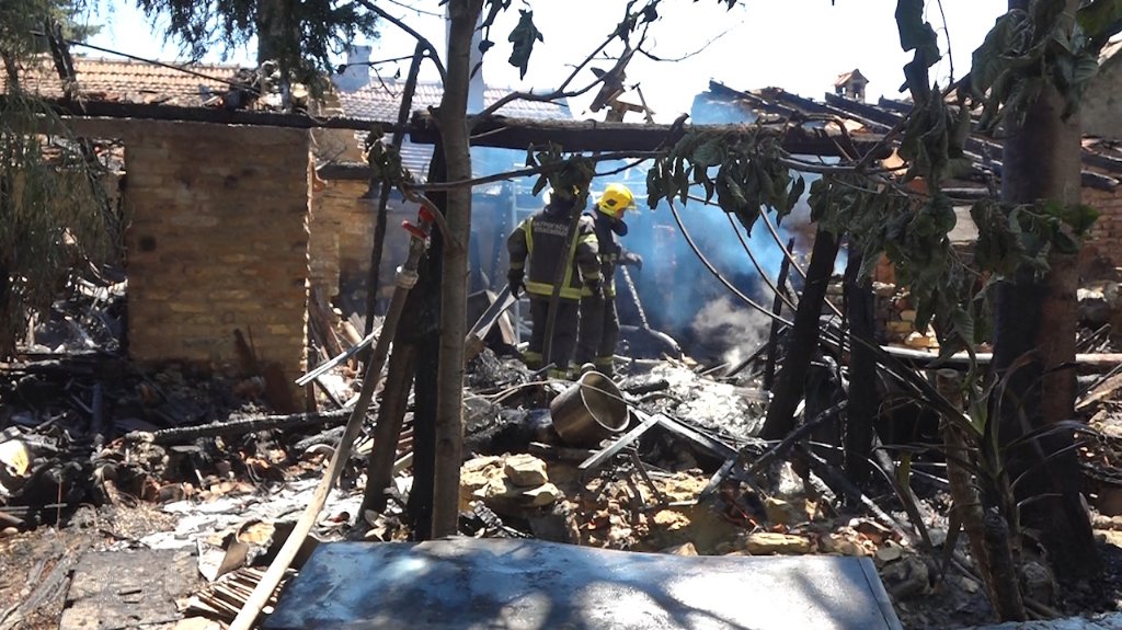 Izbio požar u Malom Radanovcu