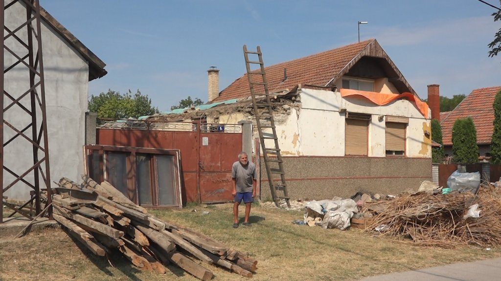 Porodici Dušnoki se urušila kuća - potrebna im je pomoć sugrađana