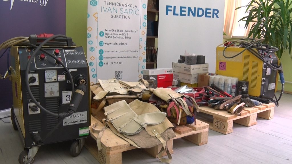 Kompanija  Flender  donirala opremu Tehničkoj školi „Ivan Sarić”