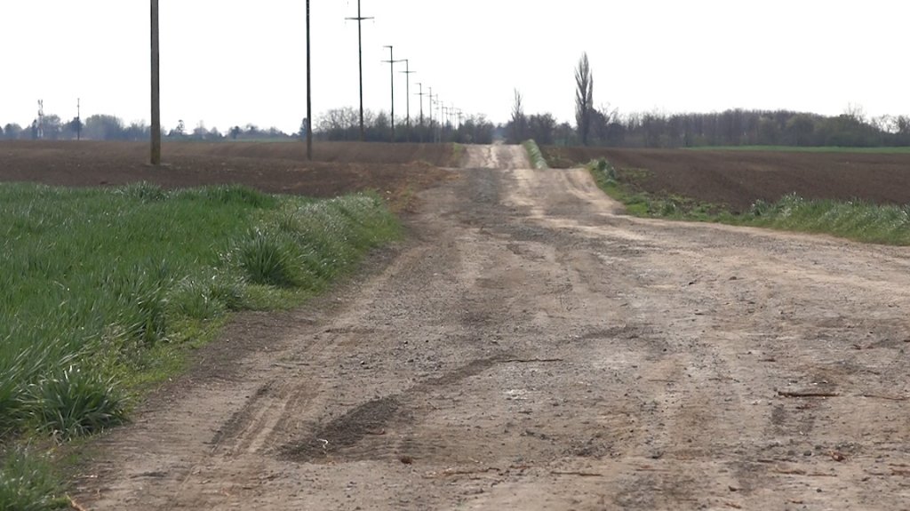 Cementna stabilizacija uništila atarski put između Ljutova i Male Bosne