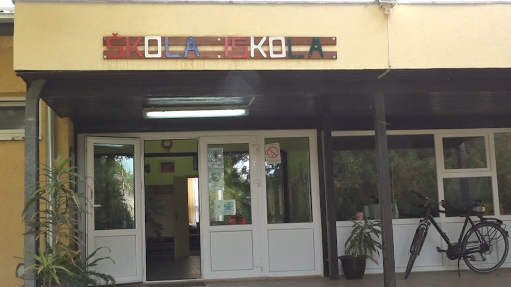 Škola u Hajdukovu dobila nove prozore