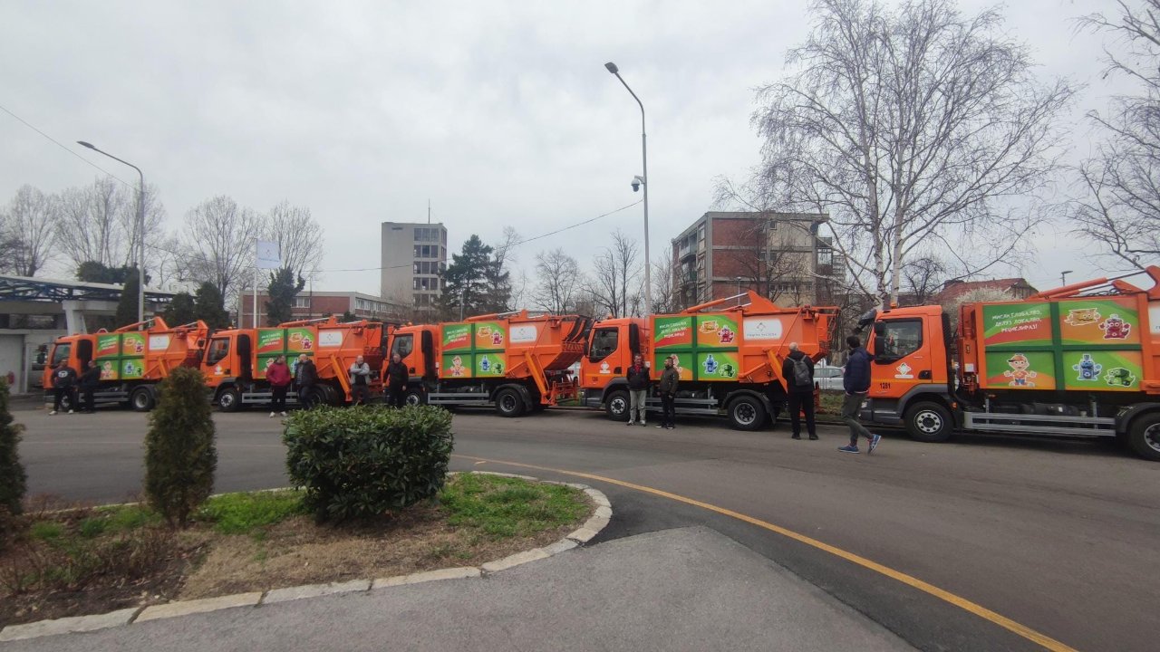 Vozni park JKP „Gradska čistoća” Beograd bogatiji za deset novih vozila „mini-smećaraca”